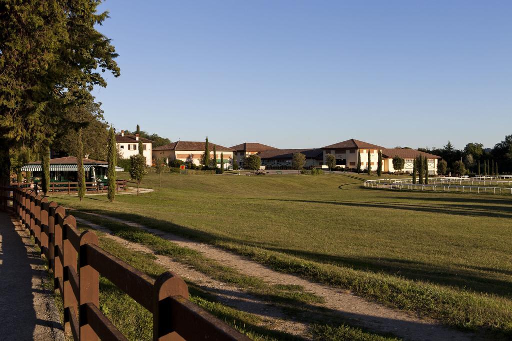 Foresteria Dei Piaceri Campestri Casciago Εξωτερικό φωτογραφία
