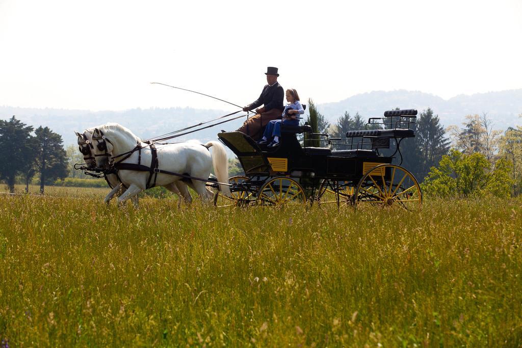 Foresteria Dei Piaceri Campestri Casciago Εξωτερικό φωτογραφία